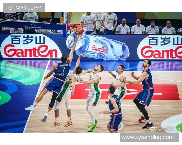 夏季联赛精彩对决鲍尔领衔球队挑战骑士展现年轻力量